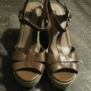 Mudd brand wedge sandle sz 7